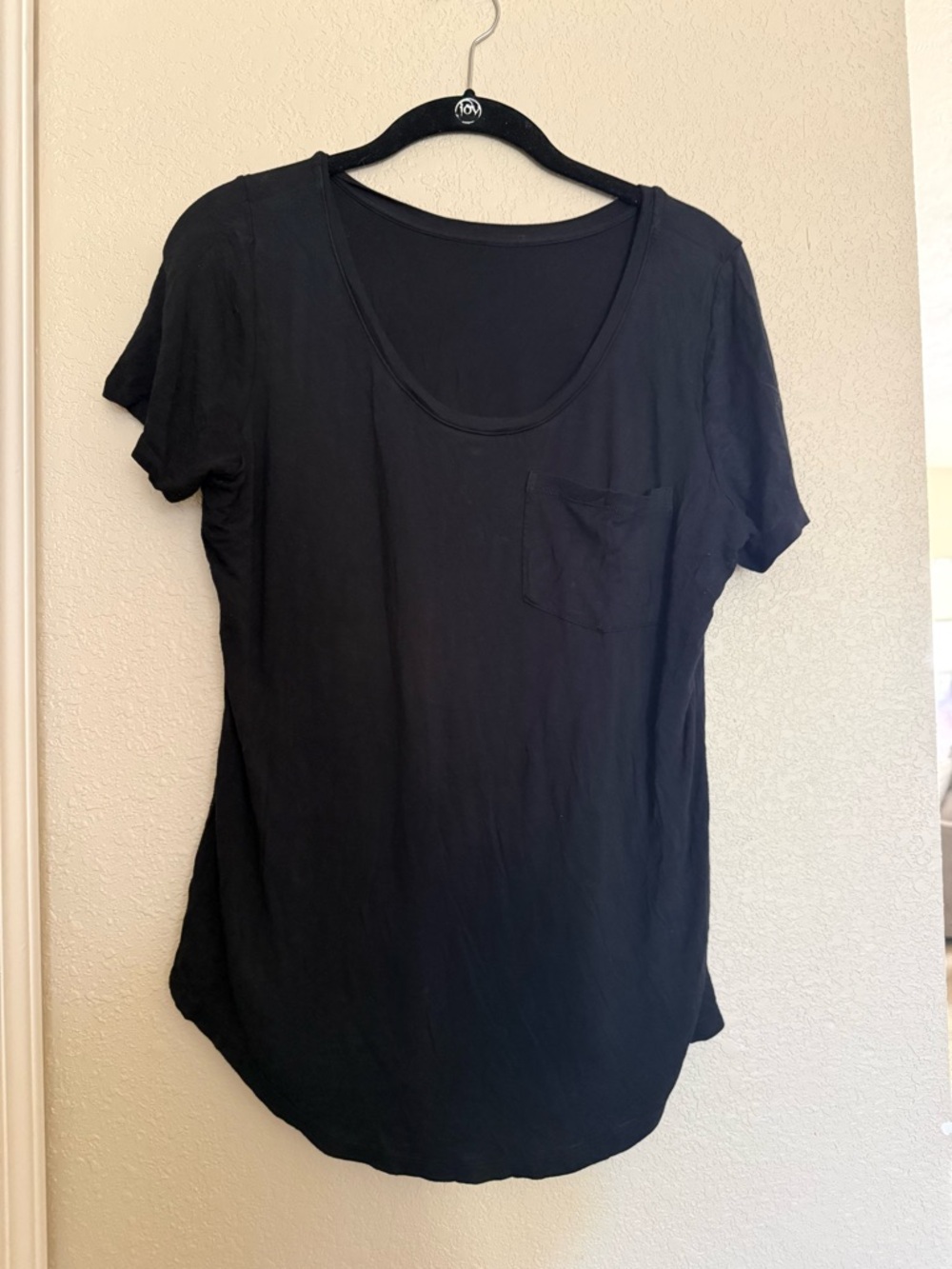Set of 3 Belly Bandit Women's Scoop Neck Pocket Tees for breastfeeding  size s